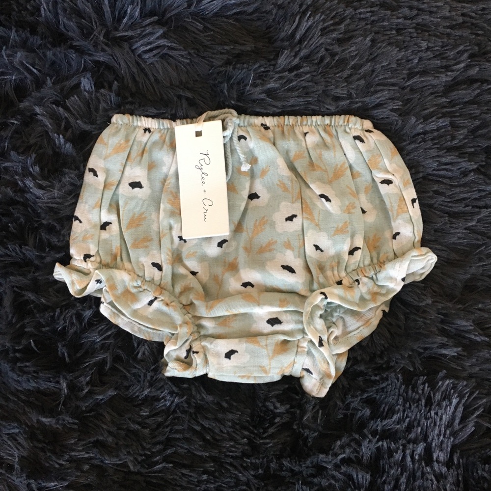 Baby diaper cover